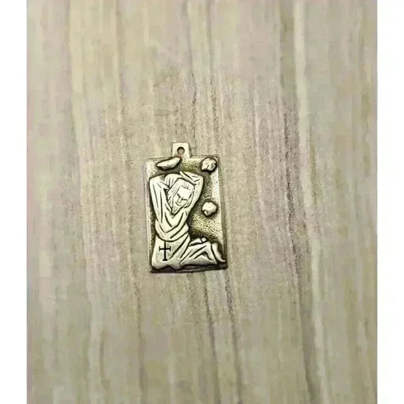 James Avery Sterling Silver St Stephen the Martyr Charm Retired - Picture 2 of 5